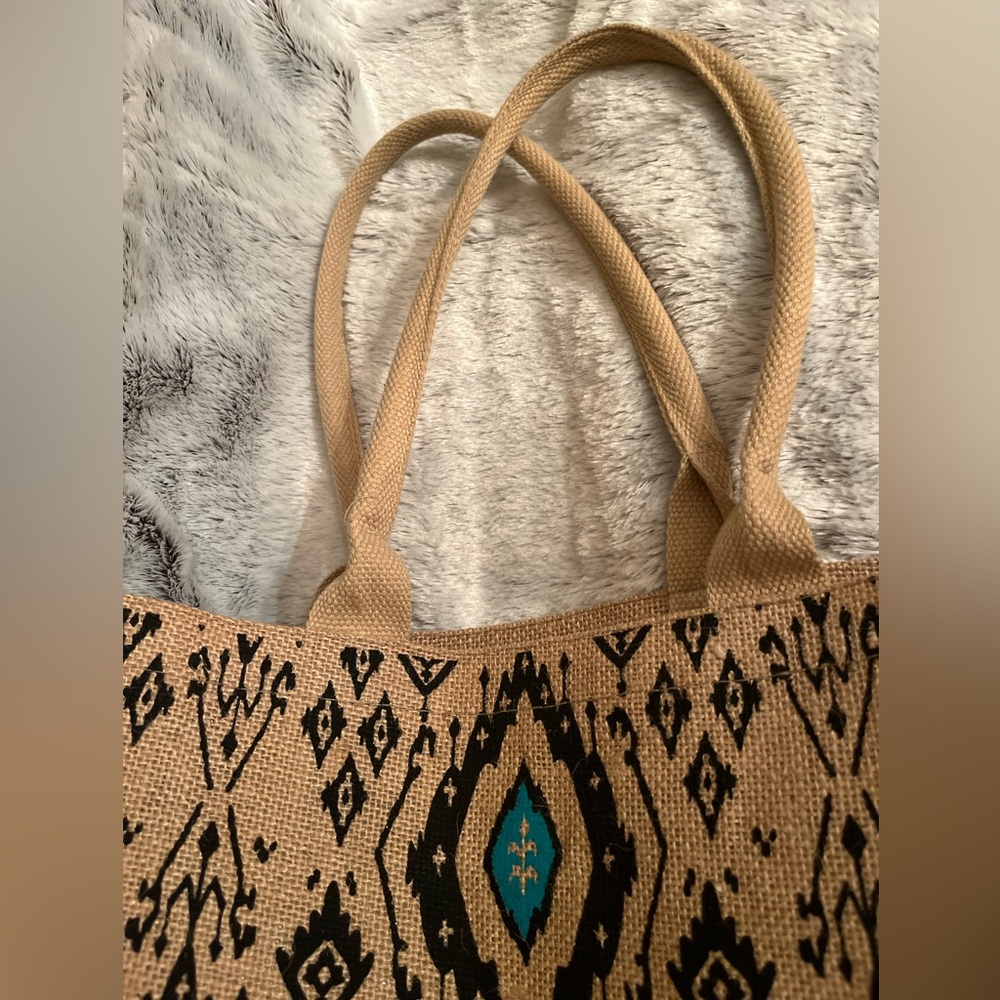 COST PLUS WORLD MARKET TOTE - Picture 7 of 7